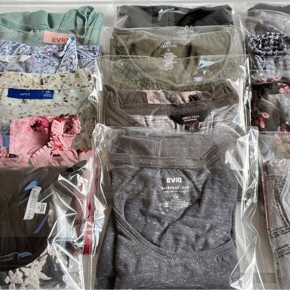 Plus Size Lot Great Resellers Lot - 13 Women’s Sleeveless Tank Tops XL - 2X - Picture 5 of 13